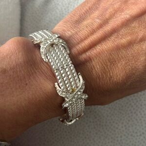 Stretchy silver bracelet new